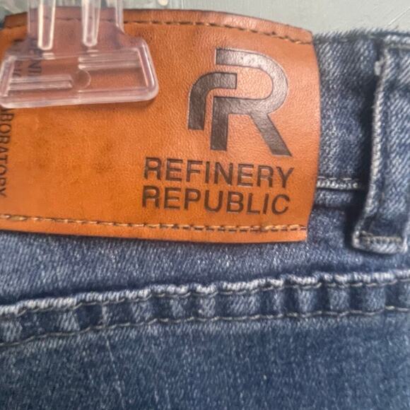 Refinery Republic Mens Straight Jeans Size 36x32 Classic Medium Wash - Picture 3 of 4